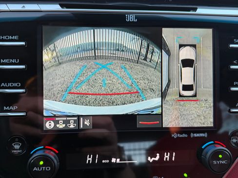 Used 2018 Toyota Camry XSE image 15