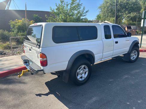 Used 2002 Toyota Tacoma PreRunner image 4
