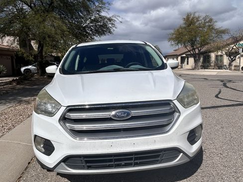 Used 2017 Ford Escape SE image 12