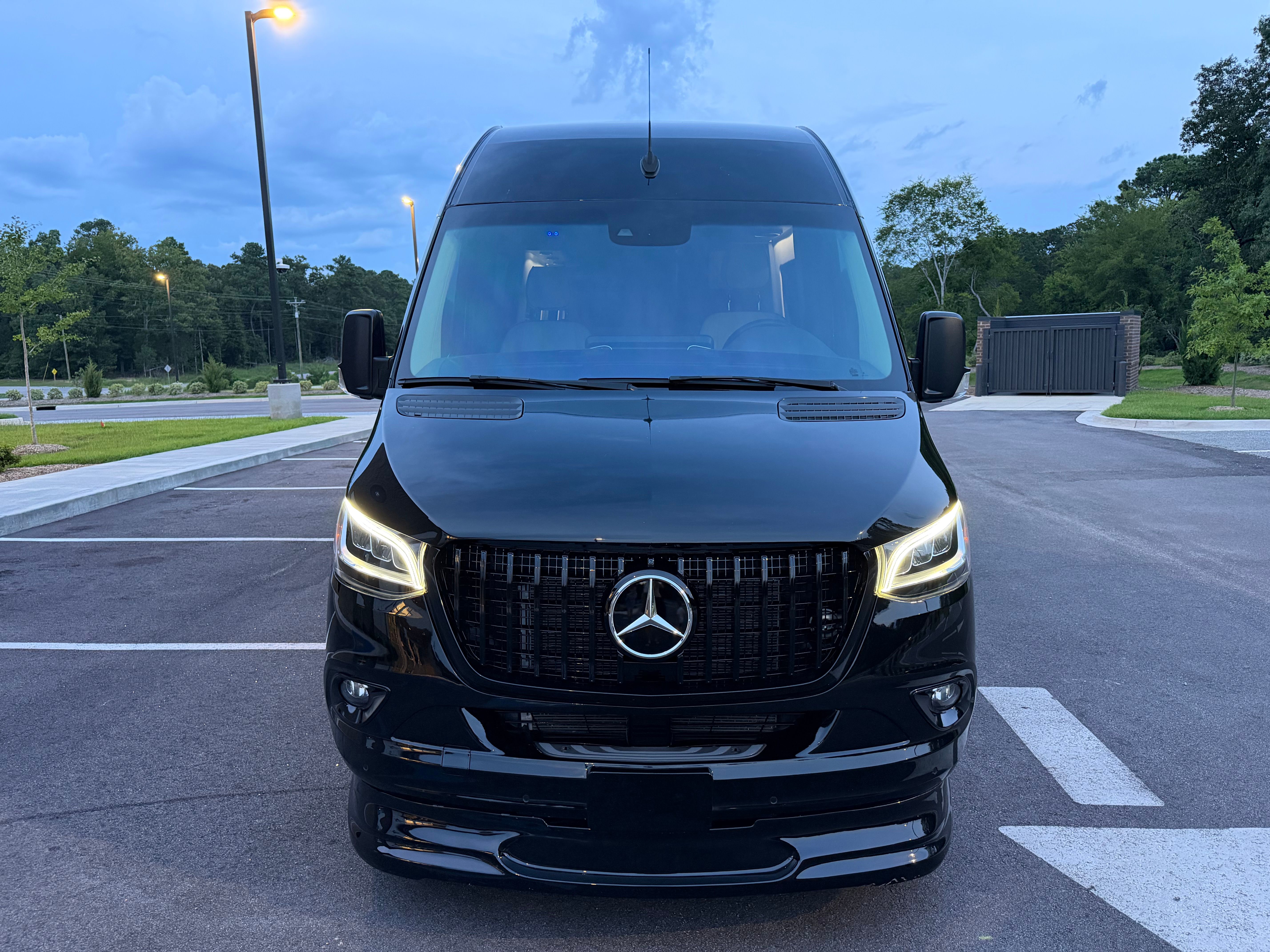Used 2023 Mercedes-Benz Sprinter 3500 image 1