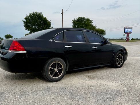 Used 2009 Chevrolet Impala LS FWD image 1