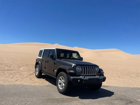 Used 2021 Jeep Wrangler Unlimited Sport image 2