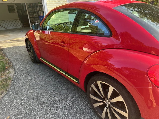 Used 2013 Volkswagen Beetle 2.0T FWD image 11