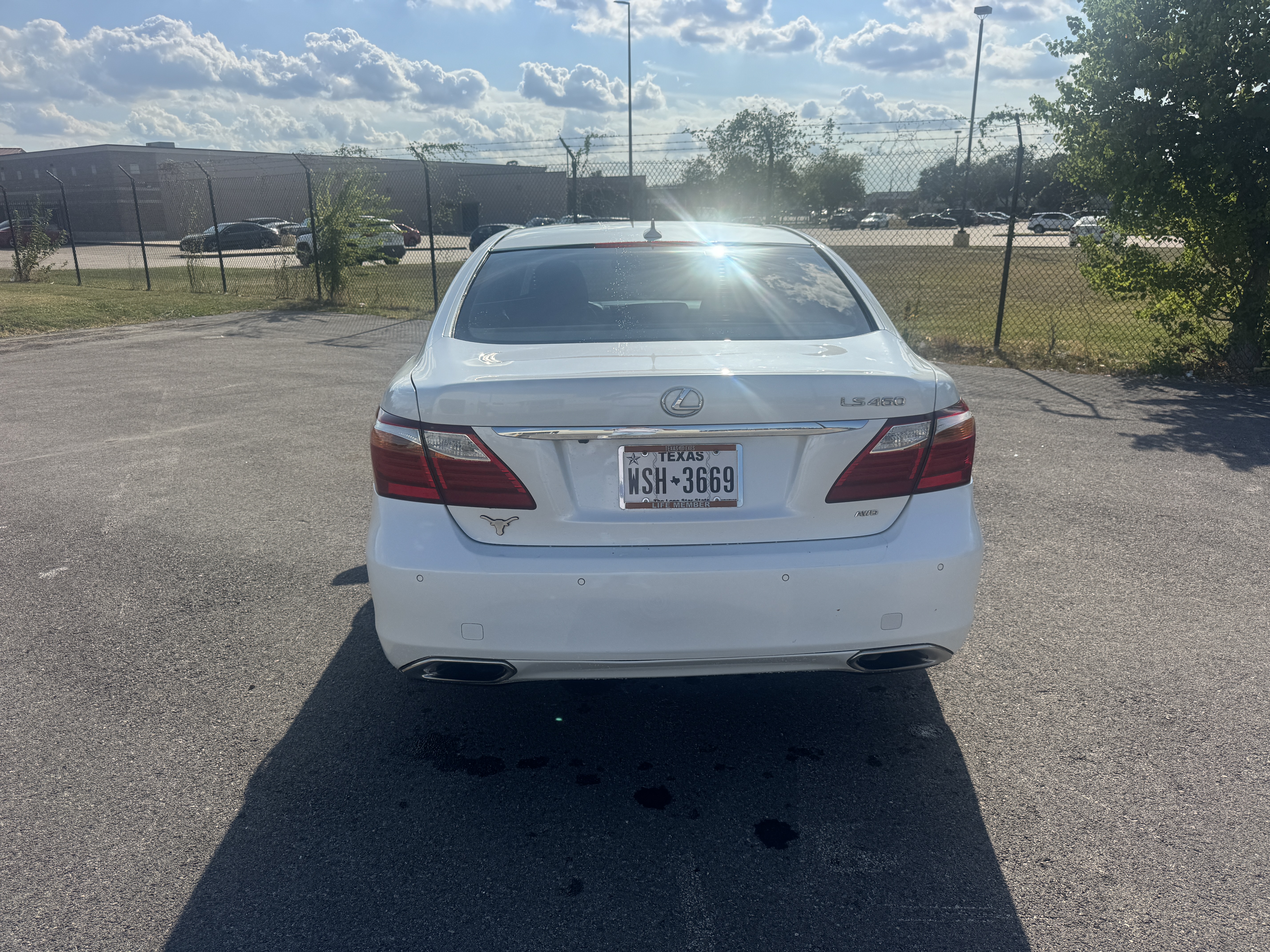 Used 2012 Lexus LS 460 AWD w/ Comfort Pkg image 4