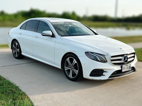 Used 2018 Mercedes-Benz E 300 image 4