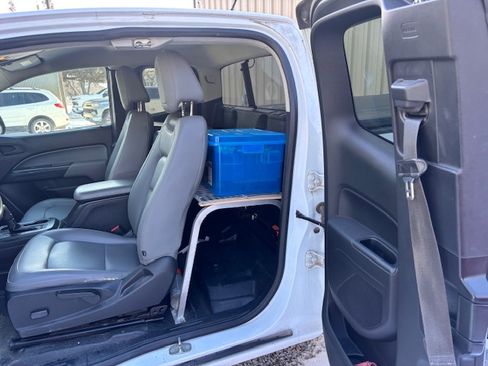 Used 2016 Chevrolet Colorado W/T image 8