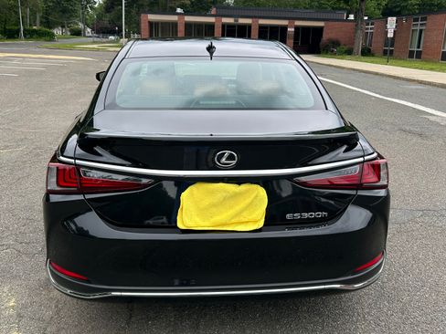 Used 2024 Lexus ES 300h Ultra Luxury FWD image 5