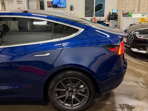 Used 2018 Tesla Model 3 Long Range image 11