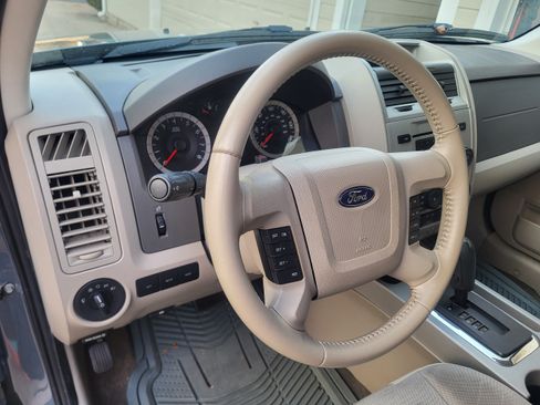 Used 2011 Ford Escape XLT w/ Cargo Pkg image 10