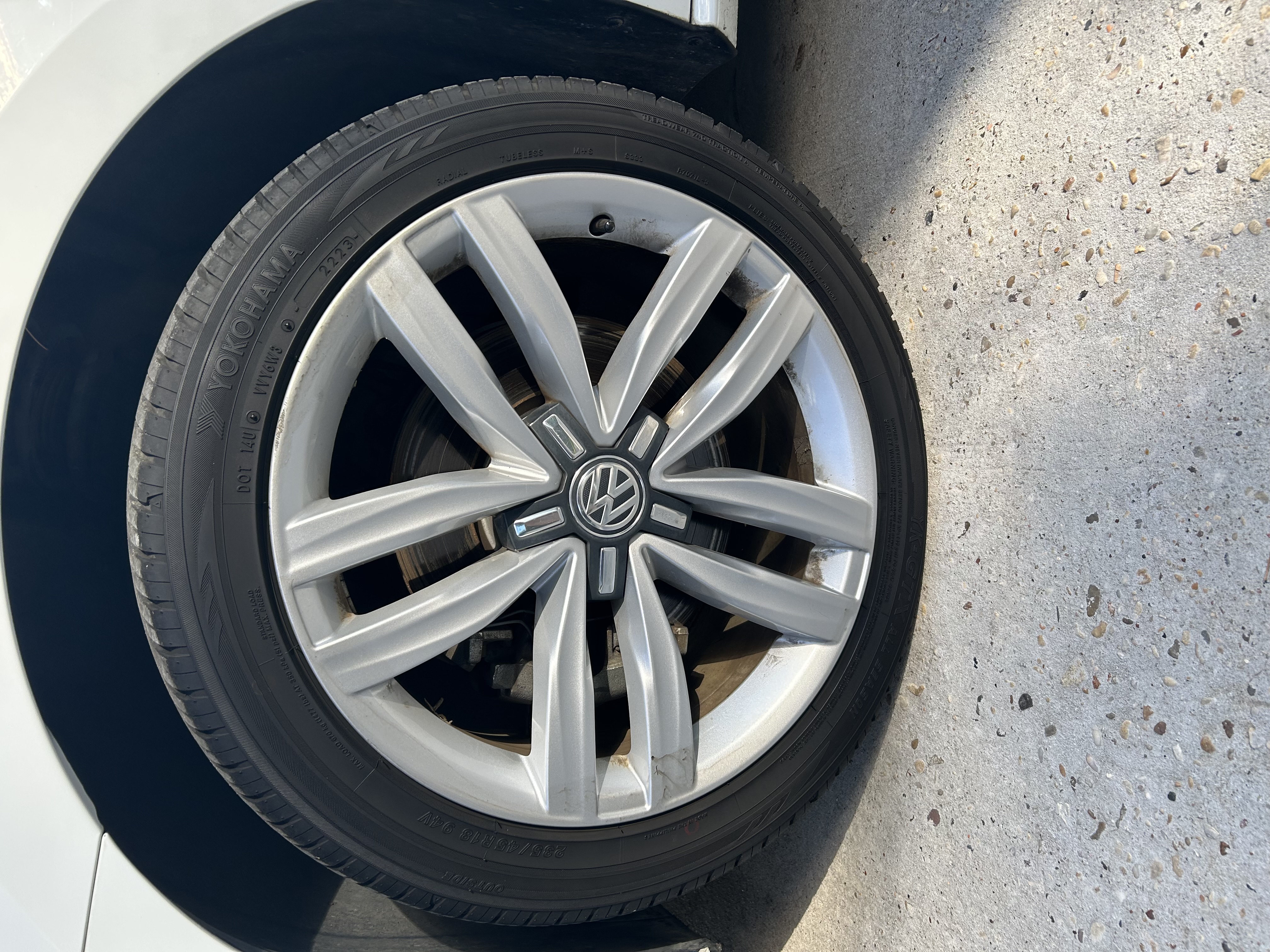 Used 2017 Volkswagen Passat 1.8T SEL Premium FWD image 14