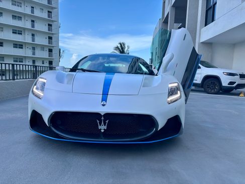 Used 2022 Maserati MC20 Coupe RWD image 14