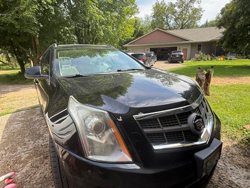 Used 2010 Cadillac SRX Performance image 1