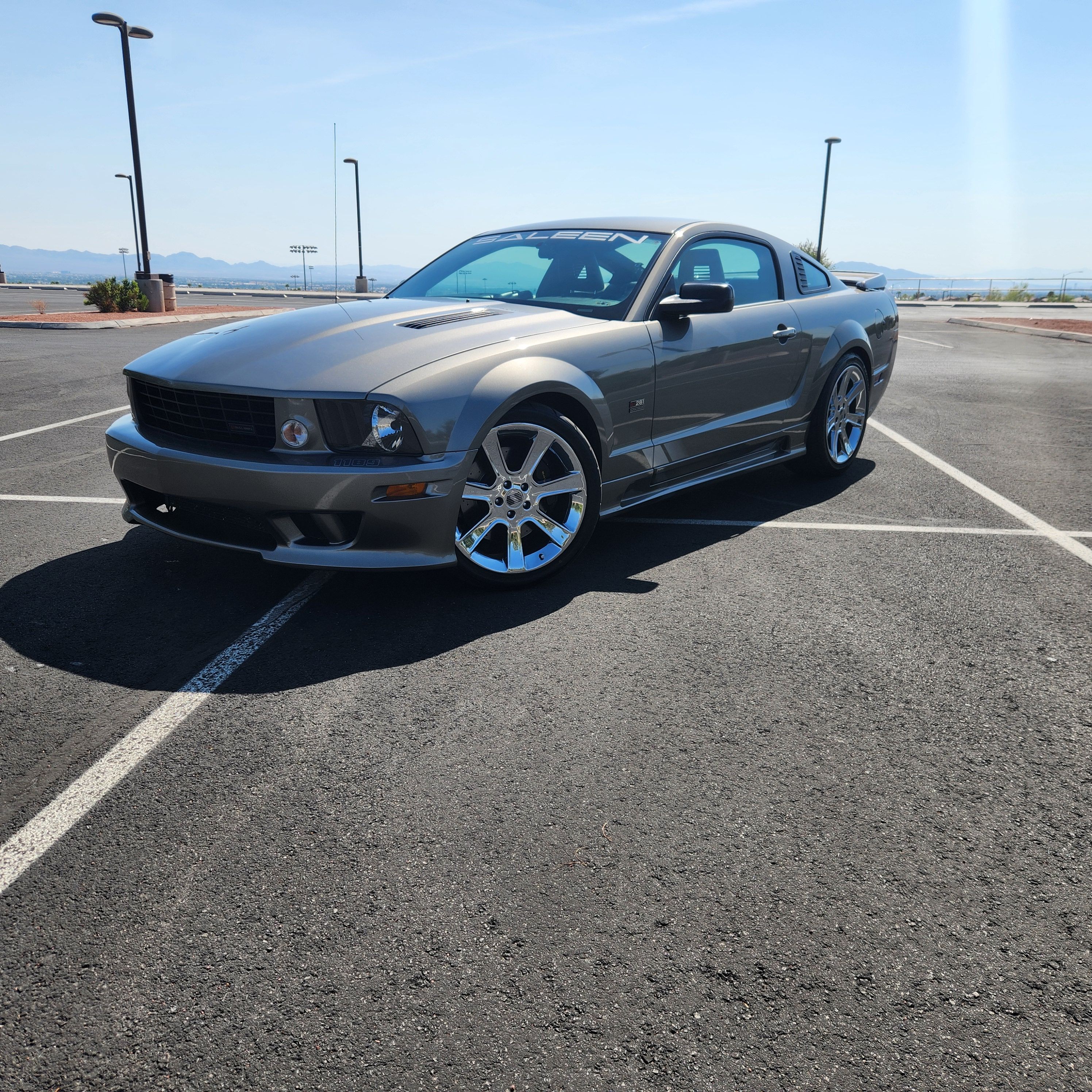 Used 2005 Ford Mustang GT Premium RWD image 1