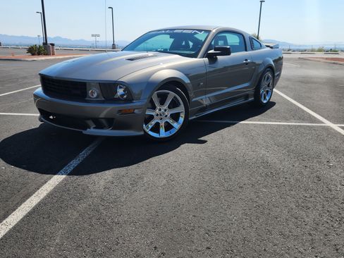 Used 2005 Ford Mustang GT Premium image 1