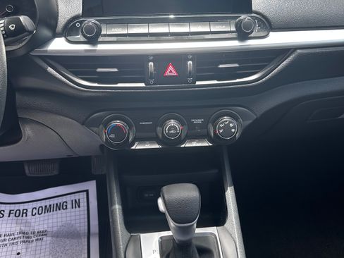 Used 2022 Kia Forte Sedan FWD image 8