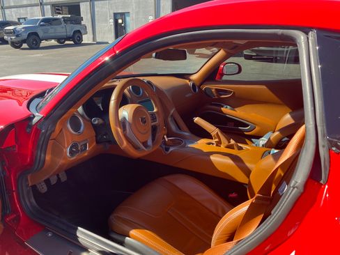 Used 2013 SRT Viper GTS w/ GTS Laguna Interior Pkg image 9
