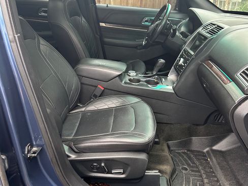 Used 2018 Ford Expedition Limited w/ Equipment Group 301A image 11