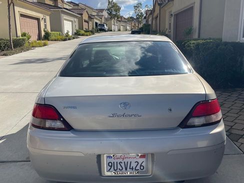 Used 2000 Toyota Solara SE image 2