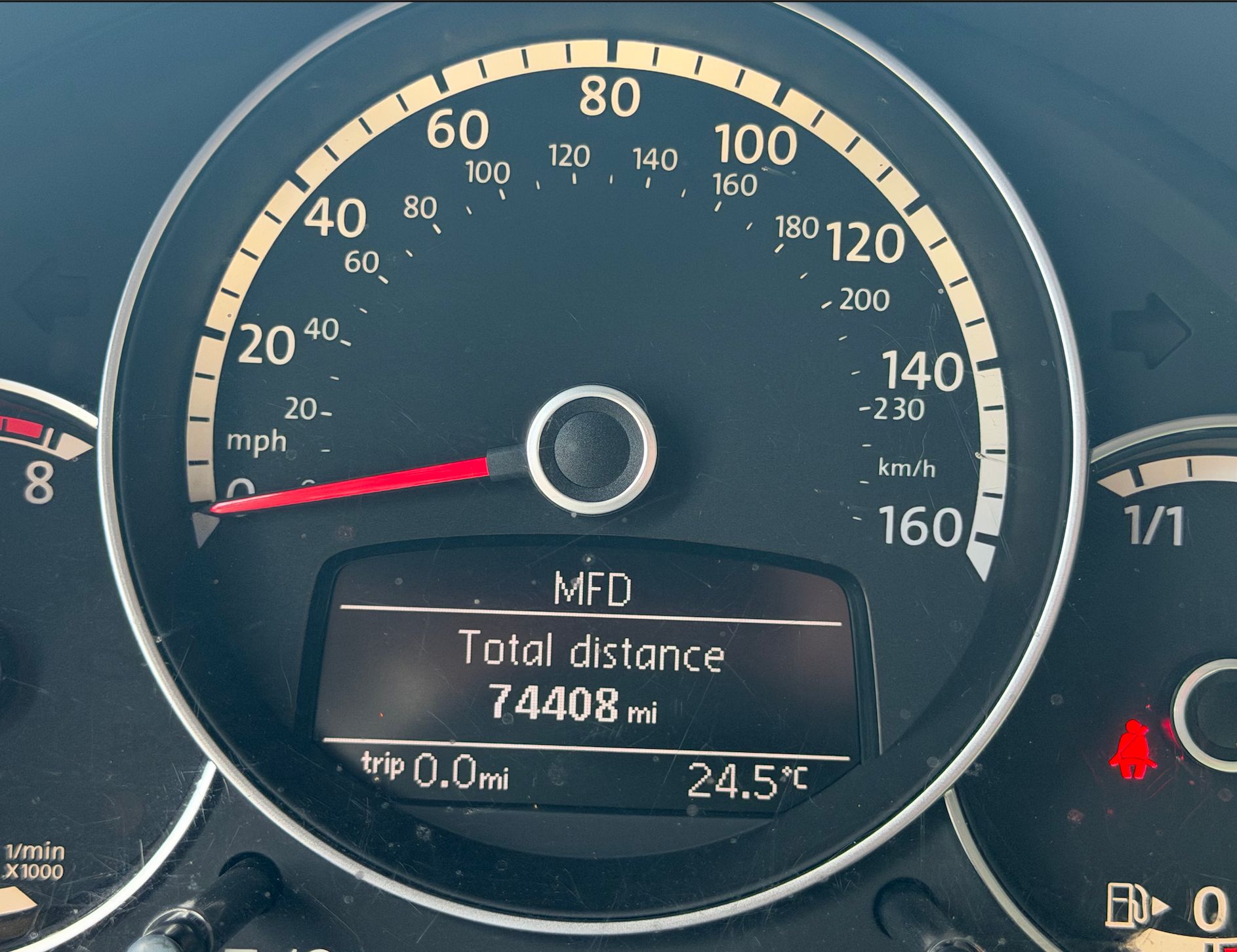 Used 2013 Volkswagen Beetle 2.5 Fender FWD image 6