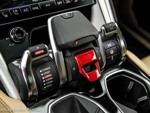 Used 2021 Lamborghini Urus Sport Utility 4D image 14