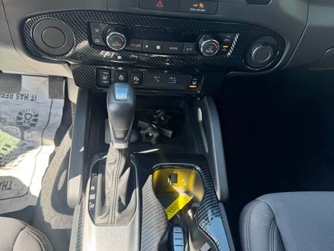 Used 2022 Nissan Frontier SV image 14