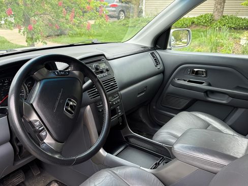 Used 2004 Honda Pilot EX image 8