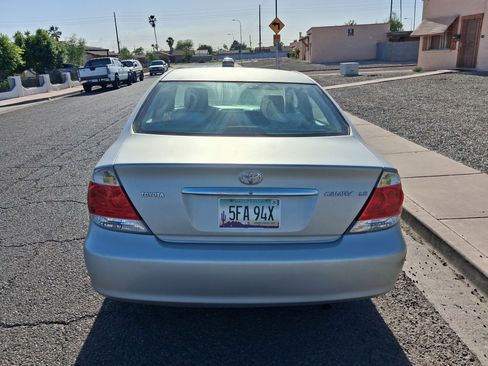 Used 2006 Toyota Camry LE FWD image 13