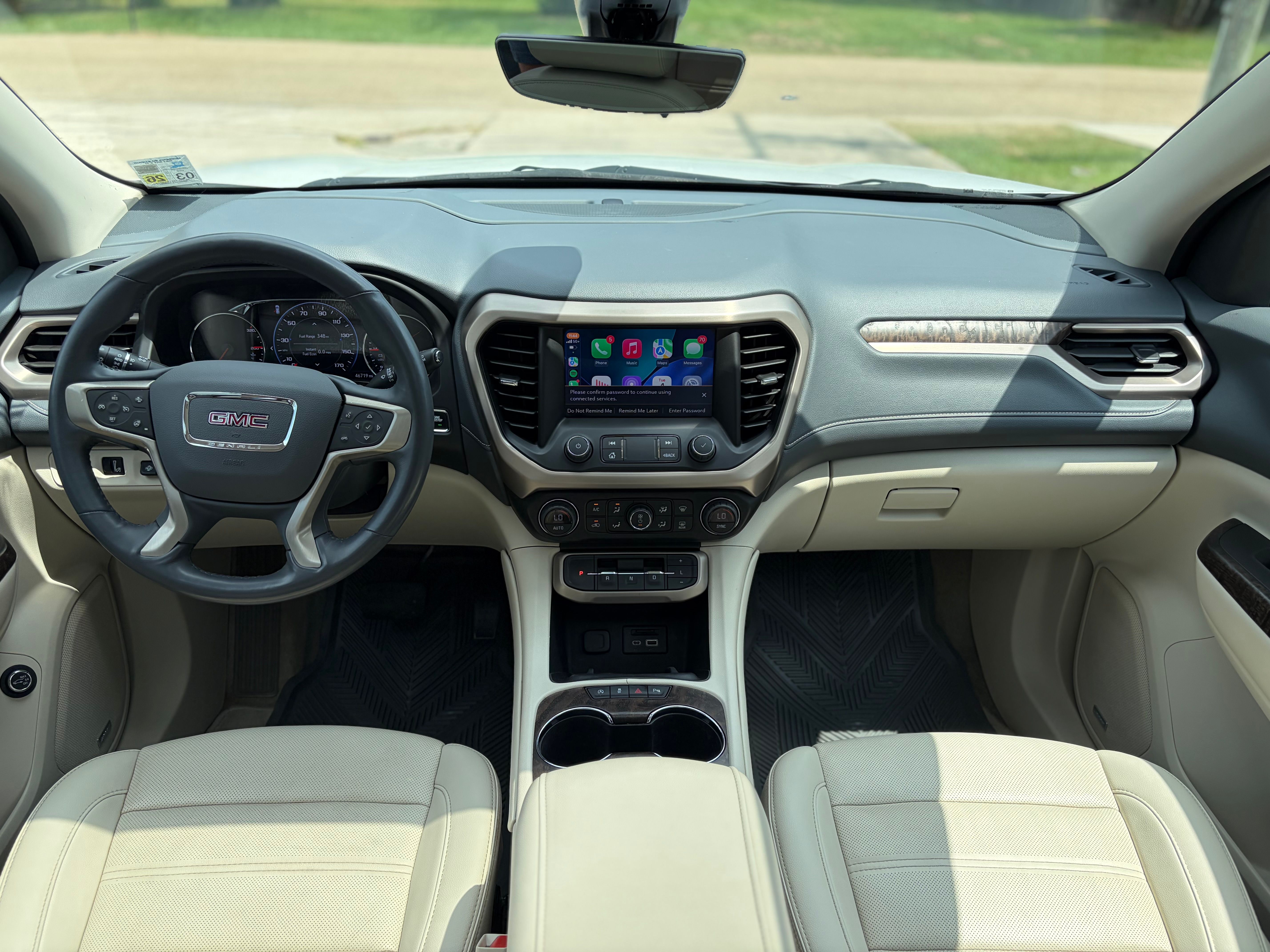 Used 2022 GMC Acadia Denali w/ Denali Ultimate Package FWD image 4