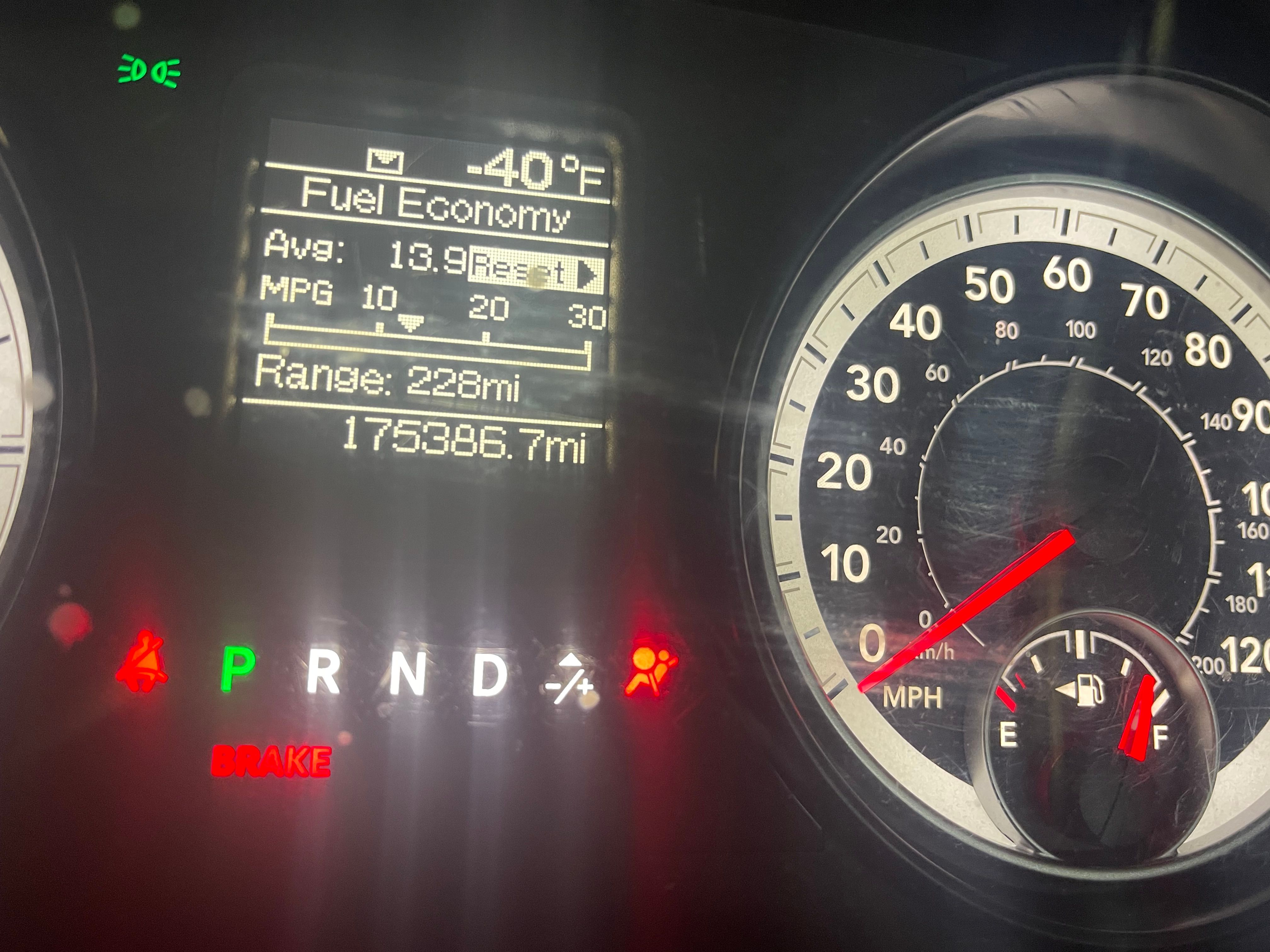 Used 2014 RAM 1500 Express RWD image 20