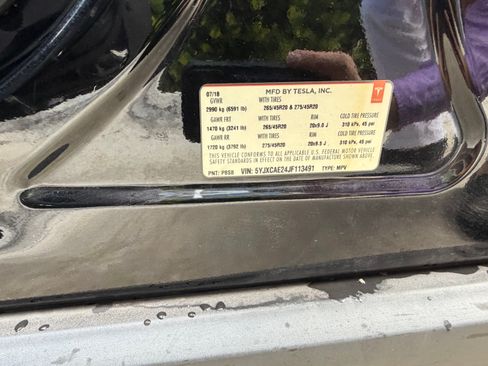 Used 2018 Tesla Model X 75D image 11