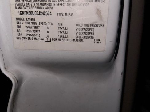 Used 2005 GMC Yukon XL Denali AWD/4WD image 10