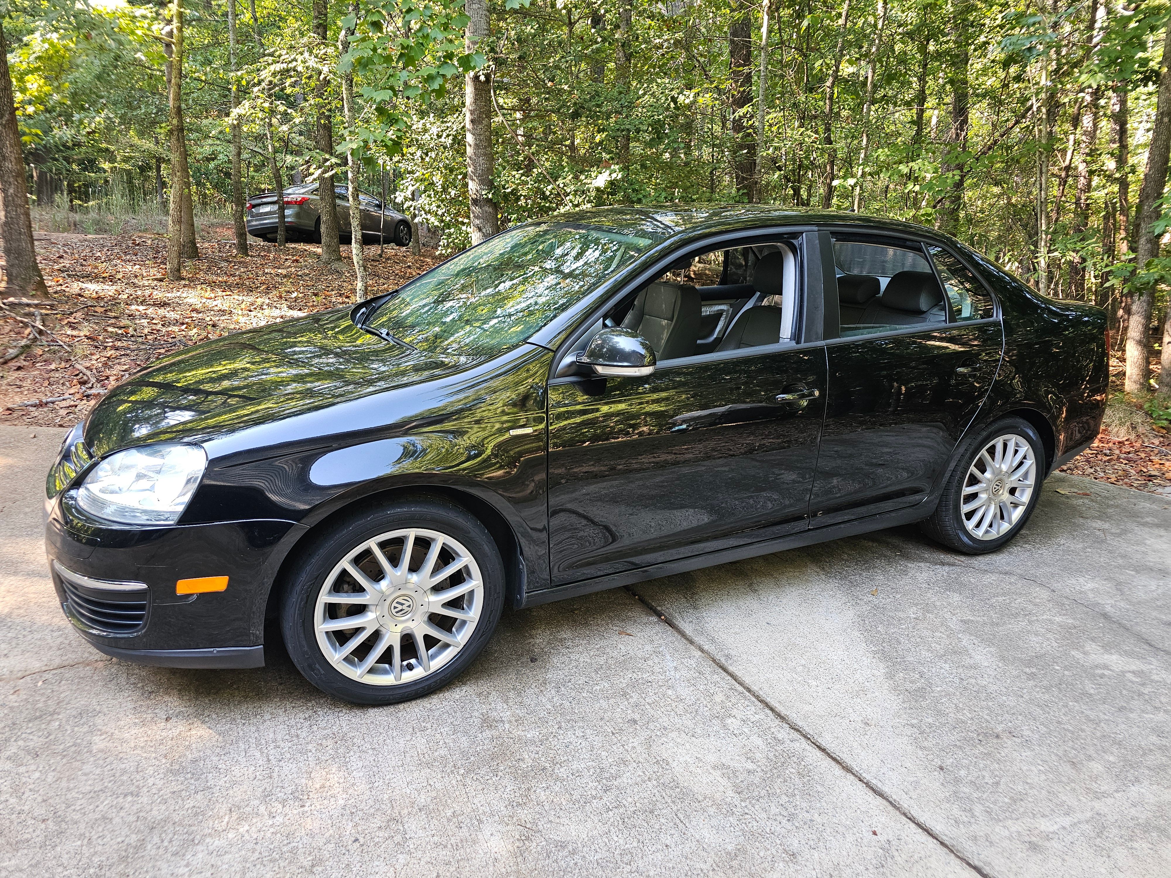 Used 2008 Volkswagen Jetta Wolfsburg Edition FWD image 1