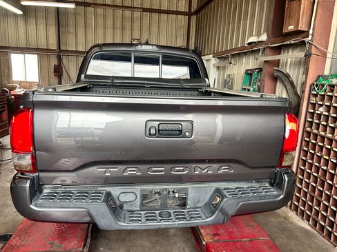Used 2019 Toyota Tacoma SR w/ SR Convenience Package RWD image 13