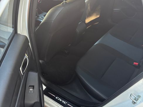 Used 2022 Honda Civic Sport image 11