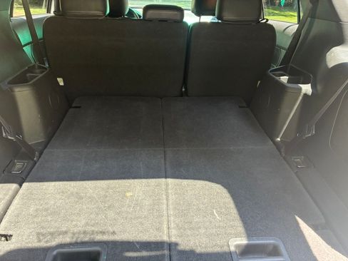 Used 2015 Ford Explorer XLT w/ Equipment Group 202B AWD/4WD image 20