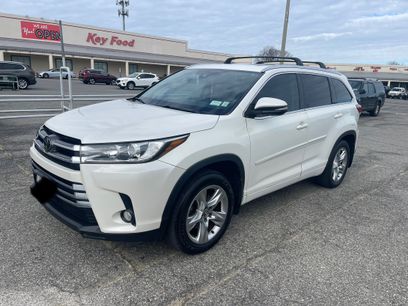Used 2017 Toyota Highlander Limited w/ Protection Package #3