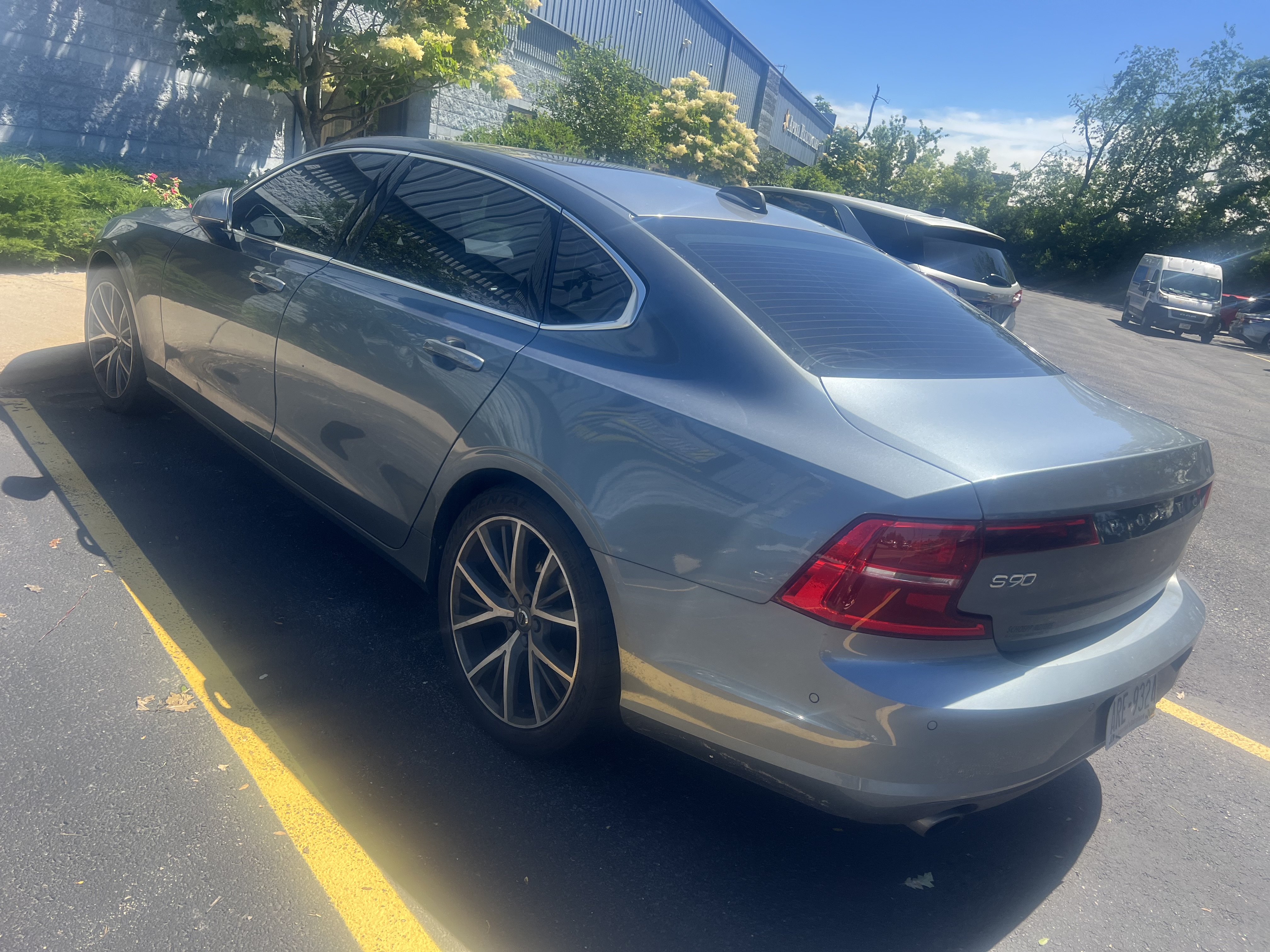 Used 2018 Volvo S90 T5 Momentum w/ Convenience Package AWD/4WD image 5