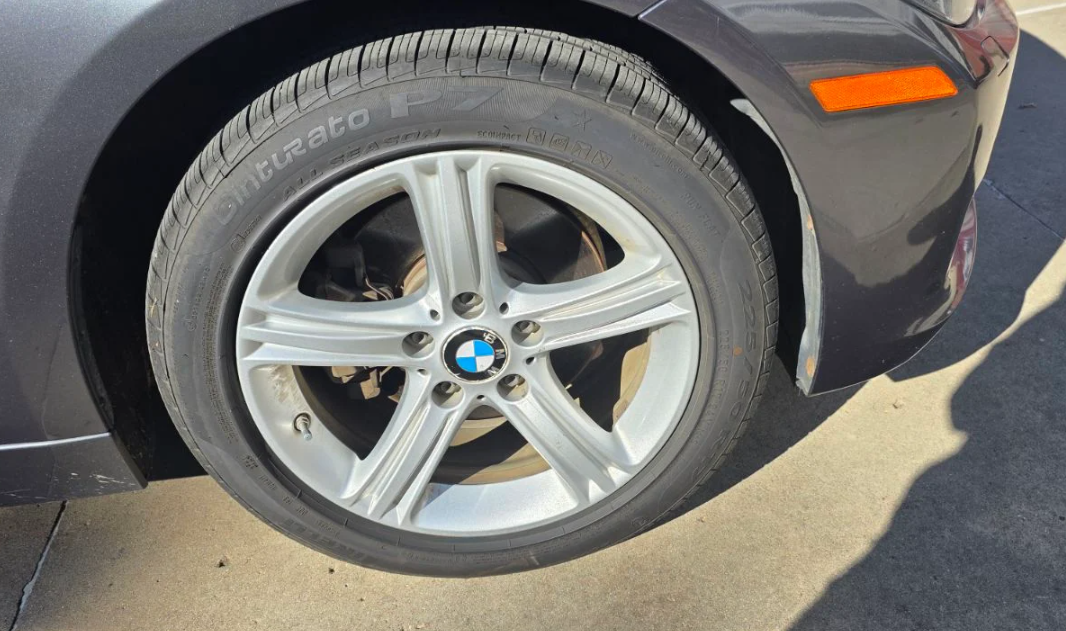Used 2013 BMW 328i xDrive Sedan AWD/4WD image 8