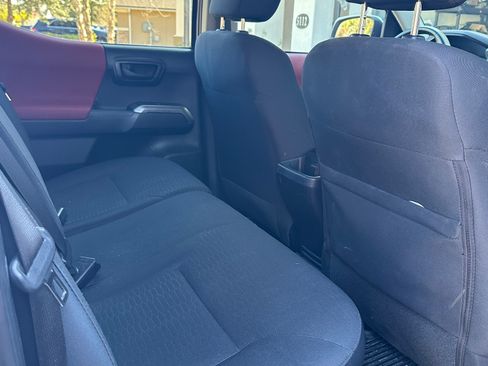Used 2019 Toyota Tacoma SR5 image 8