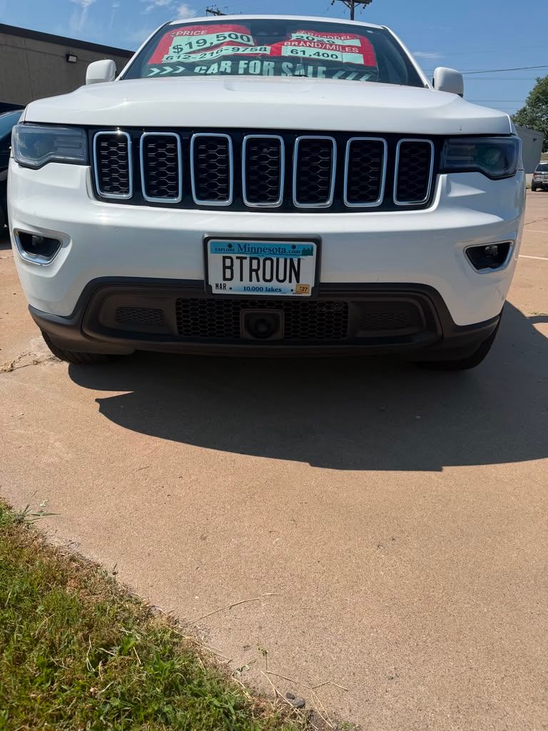 Used 2020 Jeep Grand Cherokee Laredo w/ Security & Convenience Group AWD/4WD image 5