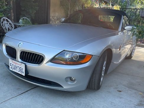 Used 2003 BMW Z4 2.5i image 10
