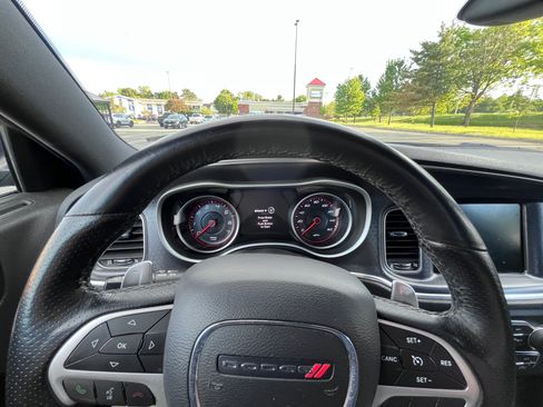 Used 2016 Dodge Charger R/T RWD image 6