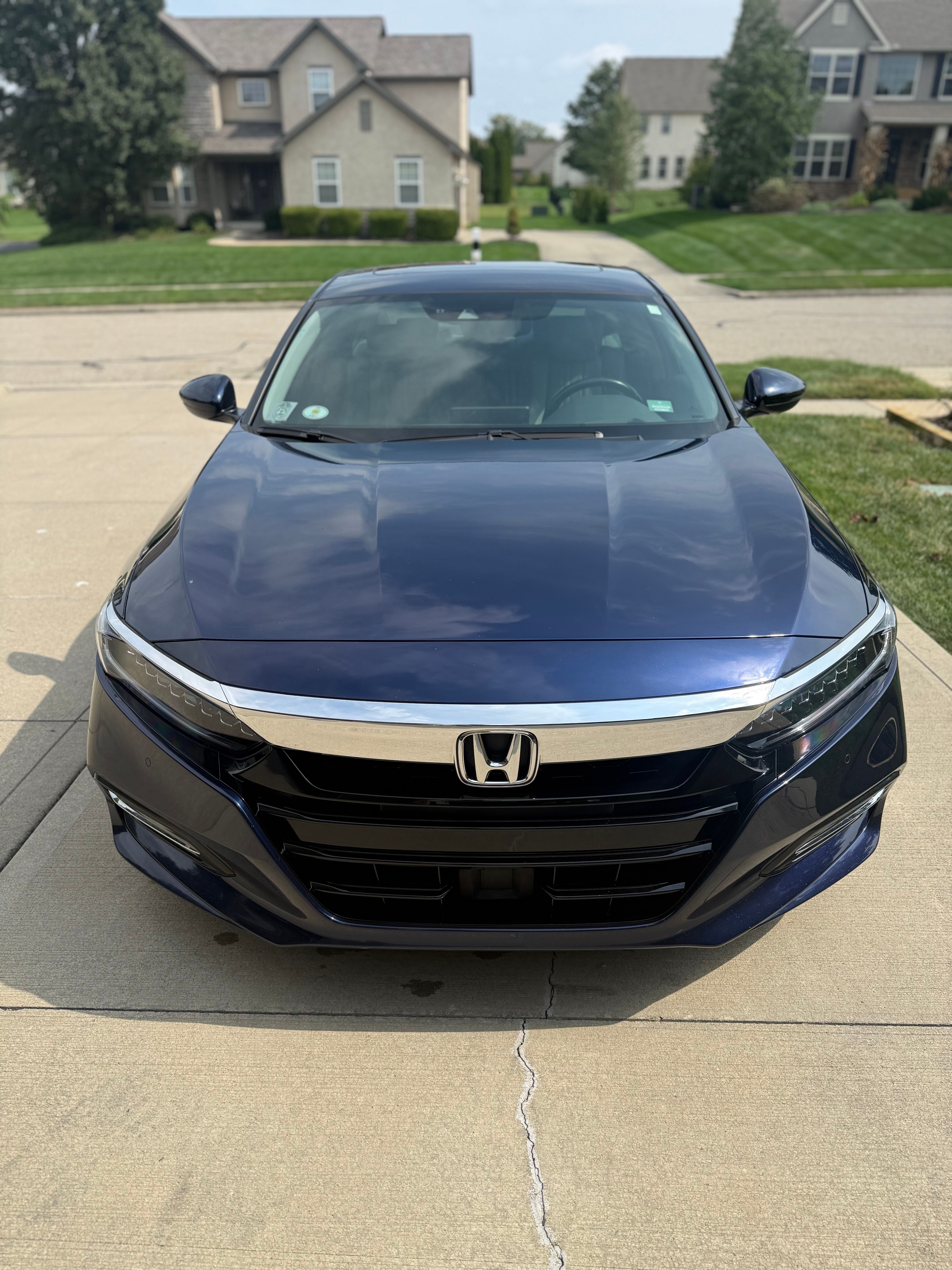 Used 2020 Honda Accord Touring image 1