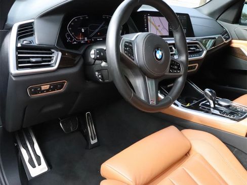 Used 2021 BMW X5 sDrive40i w/ M Sport Package image 9