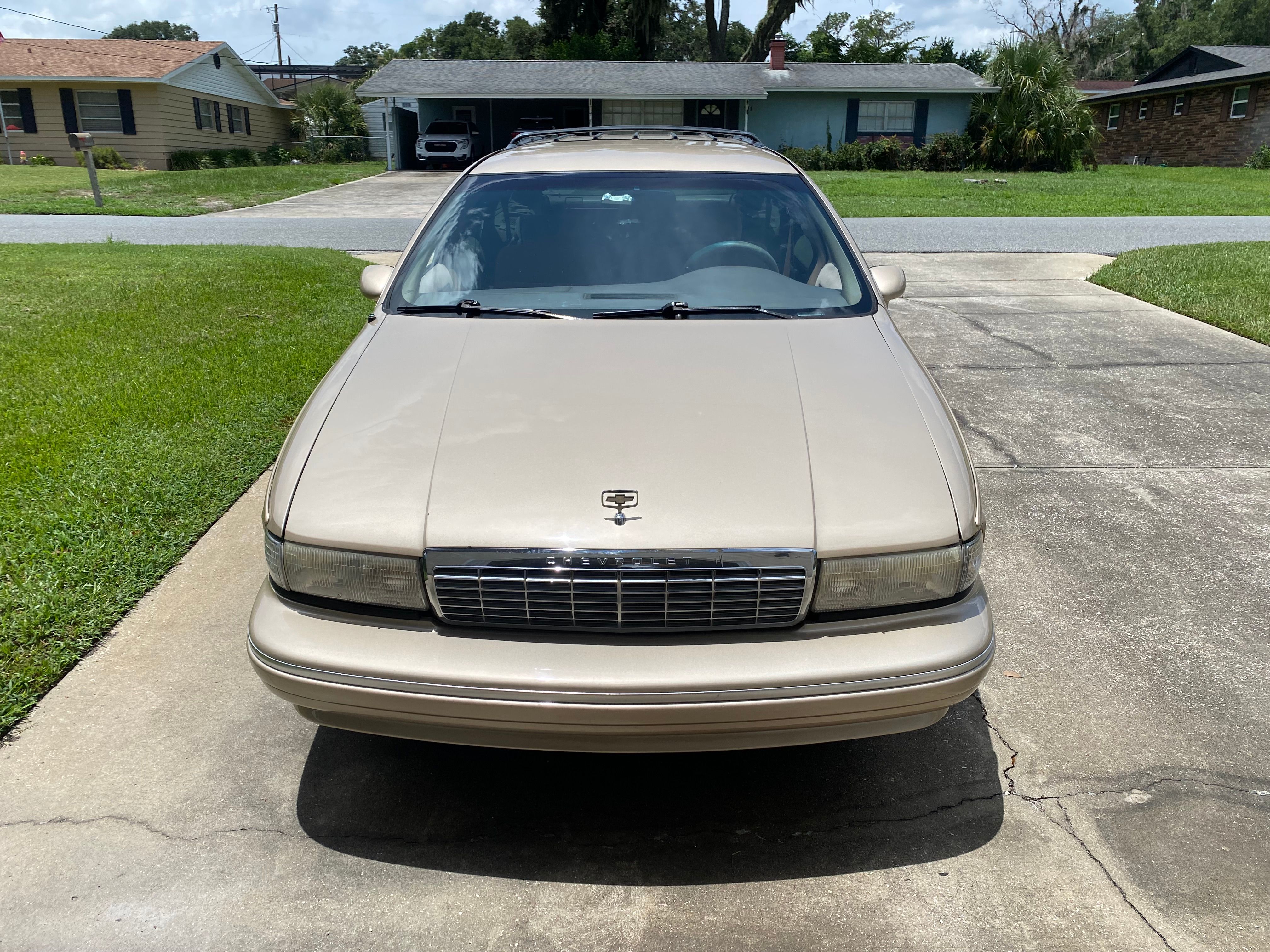 Used 1994 Chevrolet Caprice Classic RWD image 2