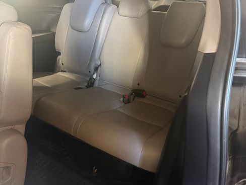 Used 2018 Honda Odyssey EX-L image 12