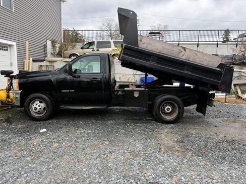 Used 2013 Chevrolet Silverado 3500 W/T w/ Snow Plow Prep Package image 18