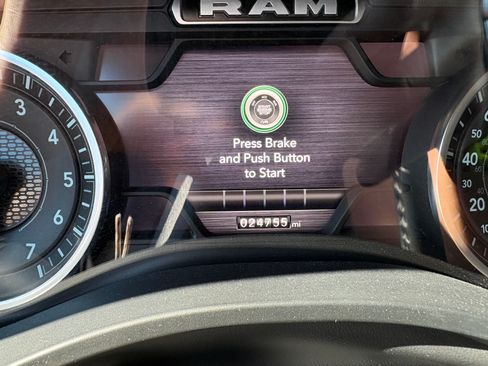 Used 2022 RAM 1500 Big Horn image 8