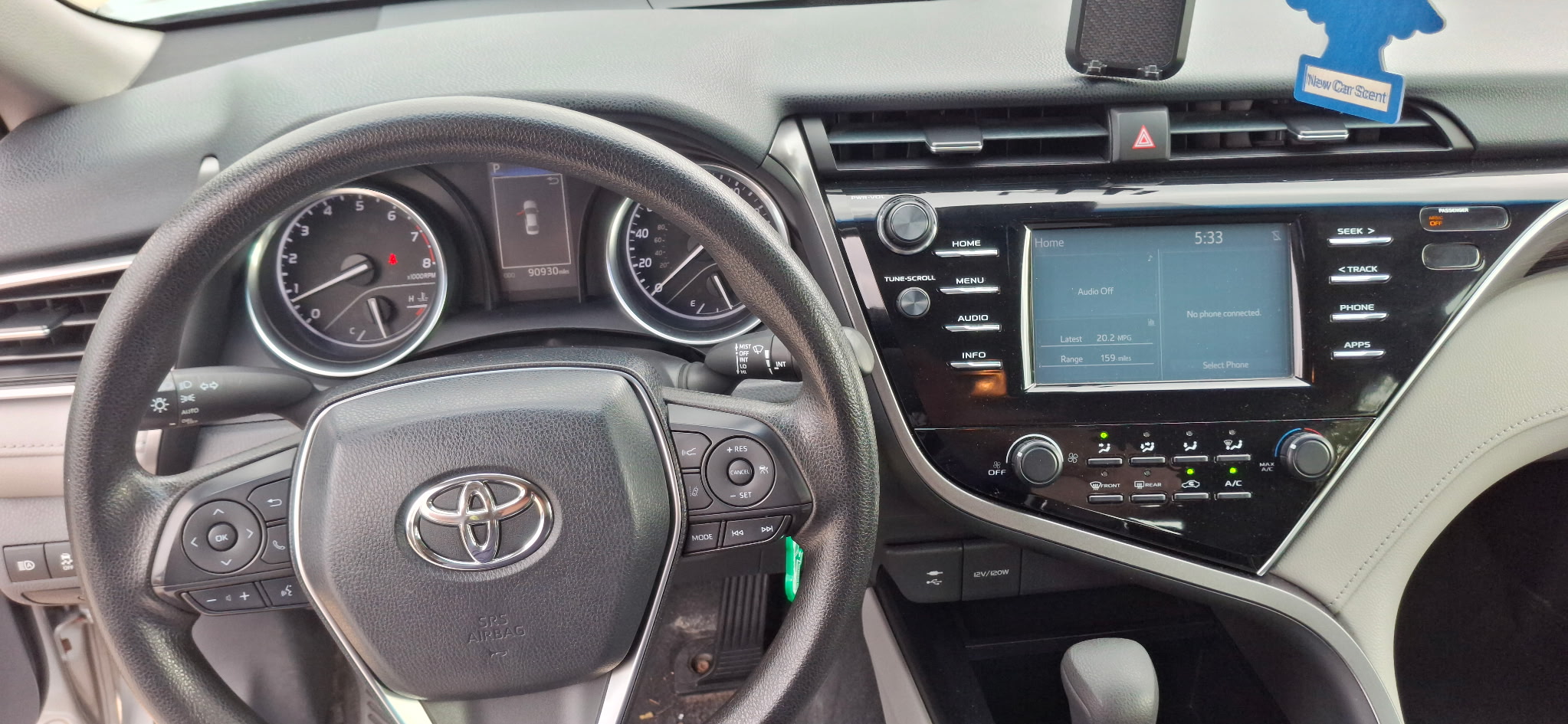 Used 2018 Toyota Camry LE FWD image 8