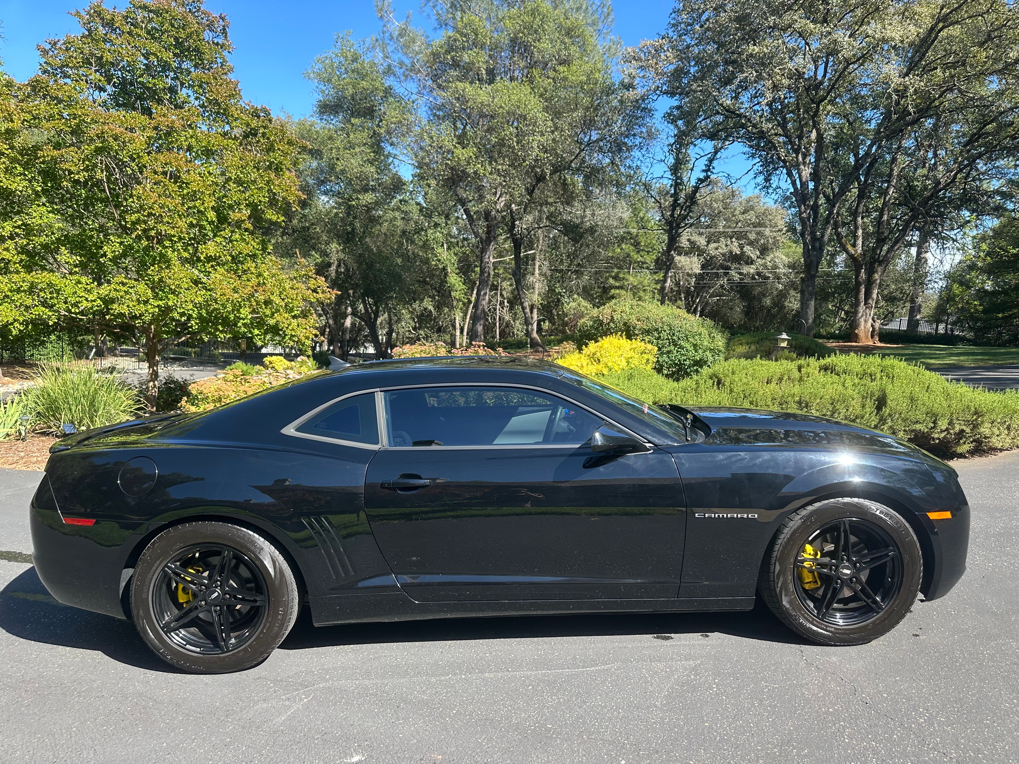 Used 2013 Chevrolet Camaro LS RWD image 2